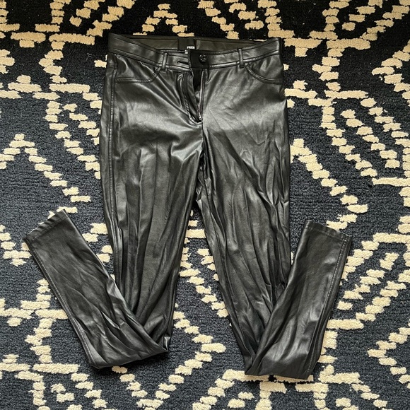 Wilfred free faux leather leggings. Size 6 - Picture 2 of 4